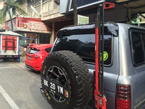 Landcruiser Vx 200 LIFT JACK LANDCRUISER VX200 1 1437803861999