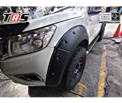 Navara Np300 Over fender baut L Nissan np300