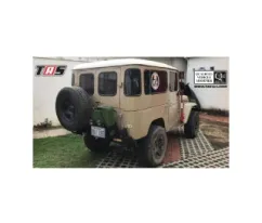 Landcruiser 79 BUMPER BELAKANG DAN GANTUNGAN BAN SERAP TOYOTA HARDTOP BJ40