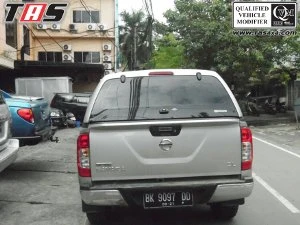 Navara Np300 penutup bak belakang nissan navara np 300  3 abs_aeroklas_canopy_nissan_np300_tas4x4_3