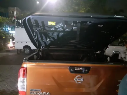 Navara Np300 PENUTUP BAK DECKCOVER AVIATOR AEROKLAS NISSAN NAVARA TAS4X4 3 aviator_nvra