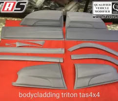 Strada Triton 2007+ BODY CLADDING TRITON 