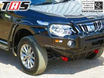 Triton 2015+ BULLBAR DEPAN IRONMAN MITSUBISHI TRITON 5 bullbar_depan_ironman_mitsubishi_triton_tas4x4_1