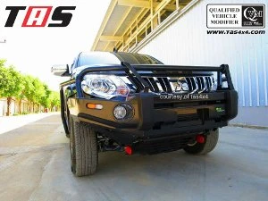 Triton 2015+ BULLBAR DEPAN IRONMAN MITSUBISHI TRITON 3 bullbar_depan_ironman_mitsubishi_triton_tas4x4_2