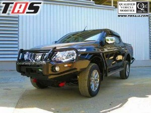 Triton 2015+ BULLBAR DEPAN IRONMAN MITSUBISHI TRITON 4 bullbar_depan_ironman_mitsubishi_triton_tas4x4_2