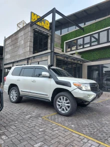 Landcruiser Vx 200 BULLBAR FOREST ON TOYOTA LANDCRUISER VX200 4 bullbar_forest_lc200