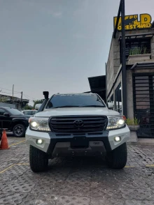 Landcruiser Vx 200 BULLBAR FOREST ON TOYOTA LANDCRUISER VX200 1 bullbar_forest_lc200_3