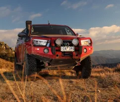 Hillux Revo 2015+ BULLBAR IRONMAN DEPAN TOYOTA HILLUX 2019 TAS4X4