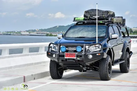 Isuzu D-max 2012+ BULLBAR IRONMAN ISUZU DMAX VCROSS TAS4X4 3 bullbar_ironman_isuzu_dmax_vcross_tas4x4