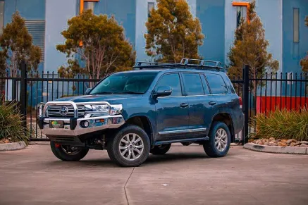 Landcruiser Vx 200 BULLBAR IRONMAN LANDCRUISER VX200 TAS4X4 2 bullbar_ironman_landcruiser_vx200_tas4x4_1