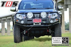 Triton 2015+ BULLBAR IRONMAN MITSUBiSHI TRITON 3 bullbar_ironman_mitsubishi_triton_tas4x4