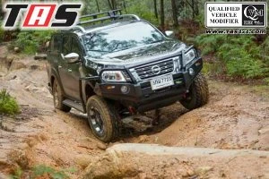 Navara Np300 BULLBAR IRONMAN NISSAN NAVARA NP300 3 bullbar_ironman_nissan_navara_np300_tas4x4_2
