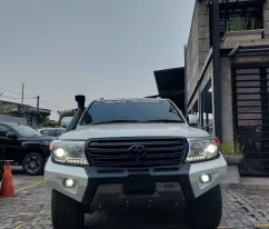 Landcruiser Vx 200 BULLBAR FOREST ON TOYOTA LANDCRUISER VX200