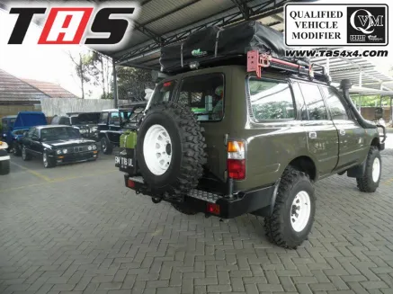 Landcruiser Vx 80 BUMPER BELAKANG DENGAN GANTUNGAN BAN SERAP + JERRYCAN LANDCRUISER VX 80 FOREST 4 bumper_belakang_gantungan_ban_serap_jerrycan_landcruiser_vx_80_forest_1