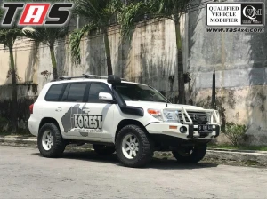 Landcruiser Vx 200 SUSPENSI LIFT 2,5 INCH IRONMAN LANDCRUISER VX200 4 bumper_depan_american_style_forest_toyota_landcruiser_vx200_4