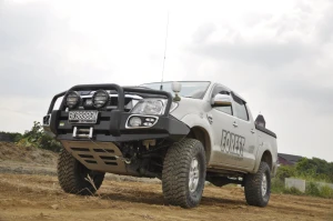 Hillux vigo 2007 BUMPER DEPAN HILLUX VIGO MINING FOREST 2 bumper_depan_bullbar_depan_palang_depan_hillux_vigo_mining_forest_1