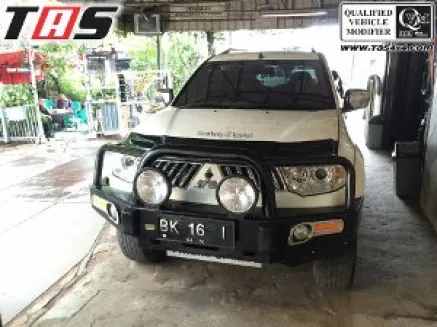 Pajero sport 2009 on DEFLECTA PAJERO SPORT  1 deflecta_pajero_sport_tas4x4_2
