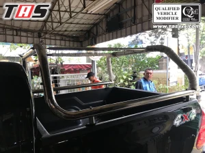 Hillux Revo 2015+ ROLLBAR STAINLISS TOYOTO HILLUX REVO 1 ezywatermark170505120412512