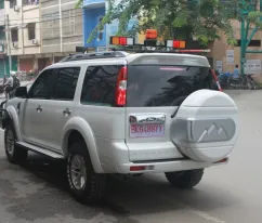 Ford Everest COVER BAN FORD EVEREST