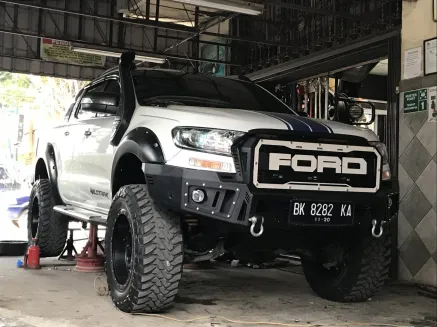 Ford Ranger 2015+ BULLBAR RAPTOR FORD RANGER 5 img_6883