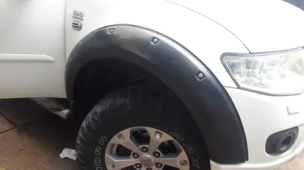 Pajero sport 2009 on OVER FENDER BAUT L PAJERO SPORT TAS4X4 2 p2