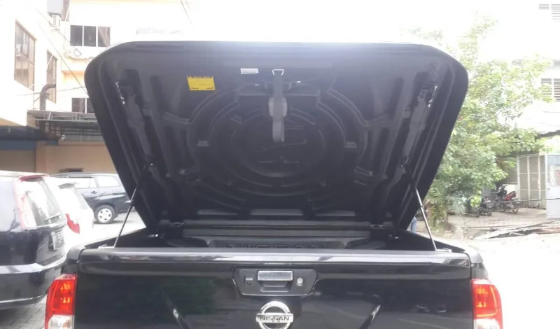 Foto Gallery 3 1 penutup_abs_deckcover_aeroklas_speed_nissan_navara_np300_2