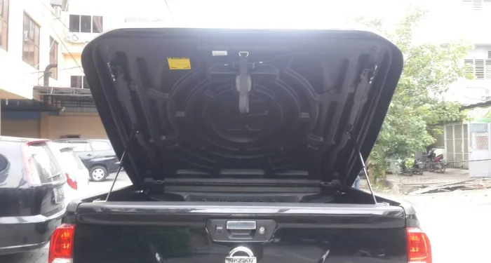 Foto Gallery 3 1 penutup_abs_deckcover_aeroklas_speed_nissan_navara_np300_2