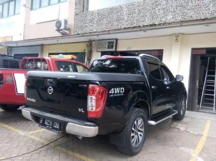 Nissan Navara PENUTUP BAK AEROKLAS DECKCOVER SPEED NISSAN NAVARA TAS4X4 2 penutup_bak_aeroklas_deckcover_speed_nissan_navara_tas4x4_2