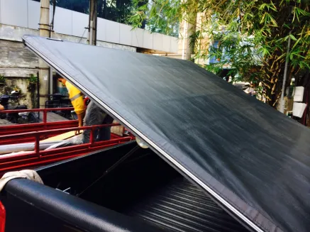 Nissan Navara PENUTUP BAK SOFT COVER LIFT AND ROLL AEROKLAS NISSAN NAVARA 2 penutup_bak_sodt_cover_lift_and_roll_aeroklas_nissan_navara_2