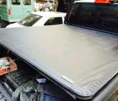 Nissan Navara PENUTUP BAK SOFT COVER LIFT AND ROLL AEROKLAS NISSAN NAVARA