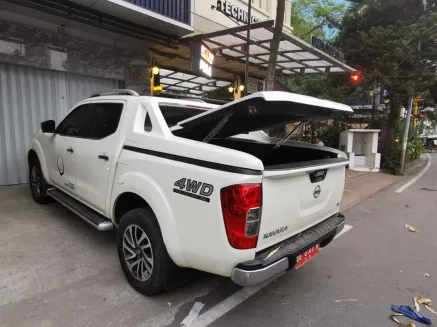 Nissan Navara PENUTUP BAK SPORTLID AEROKLAS NISSAN NAVARA TAS4X4 3 penutup_bak_sportlid_aeroklas_nissan_navara_tas4x4_1