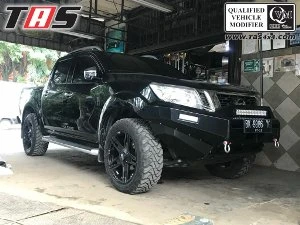 Navara Np300 PER DEPAN NISSAN NAVARA NP300 IRONMAN 3 per_depan_nissan_navara_np300_ironman_tas4x4_3