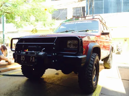 Jeep Cherokee XJ/ZI/ZG/WJ/WG BUMPER DEPAN JEEP CHEROKEE 2 photo_1