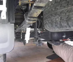 Chevrolet Colorado SHOCK DEPAN BELAKANG DAN PER DEPAN COLORADO CHEVROLET TAS4X4