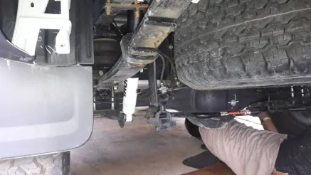 Chevrolet Colorado SHOCK DEPAN BELAKANG DAN PER DEPAN COLORADO CHEVROLET TAS4X4 1 shock_depan_belakang_dan_per_depan_colorado_chevrolet_tas4x4_2