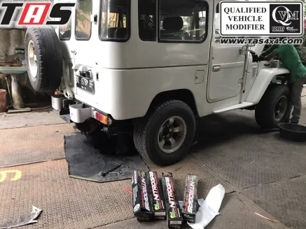 Hartop SHOCK IRONMAN DEPAN BELAKANG HARTOP 6 shockdepanbelakangironmanhartoptas4x4_2
