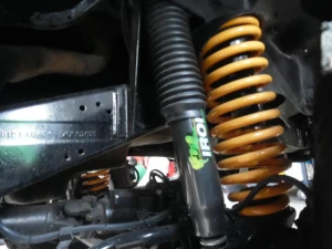 Landcruiser Vx 200 SUSPENSI LIFT 2,5 INCH IRONMAN LANDCRUISER VX200 8 suspensi_lift_25_inch_ironman_landcruiser_vx200_10