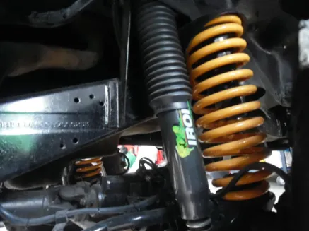 Landcruiser Vx 200 SUSPENSI LIFT 2,5 INCH IRONMAN LANDCRUISER VX200 8 suspensi_lift_25_inch_ironman_landcruiser_vx200_10