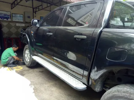 Ford Ranger 2011+ TANGGA SAMPING FORD T6 FULL SIDE RAIL FOREST 2 tangga_samping_ford_t6_full_side_rail_forest_1
