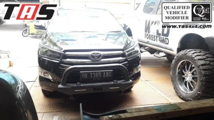 Innova U BAR WILD FOREST INNOVA TAS4X4<br> 2 ubar_inova