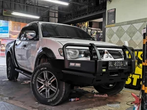 mitsubishi BULLBAR FOREST ADR 69/00 MITSUBISHI STRADA TRITON TAS4X4 2 whatsapp_image_2020_10_03_at_23_49_33